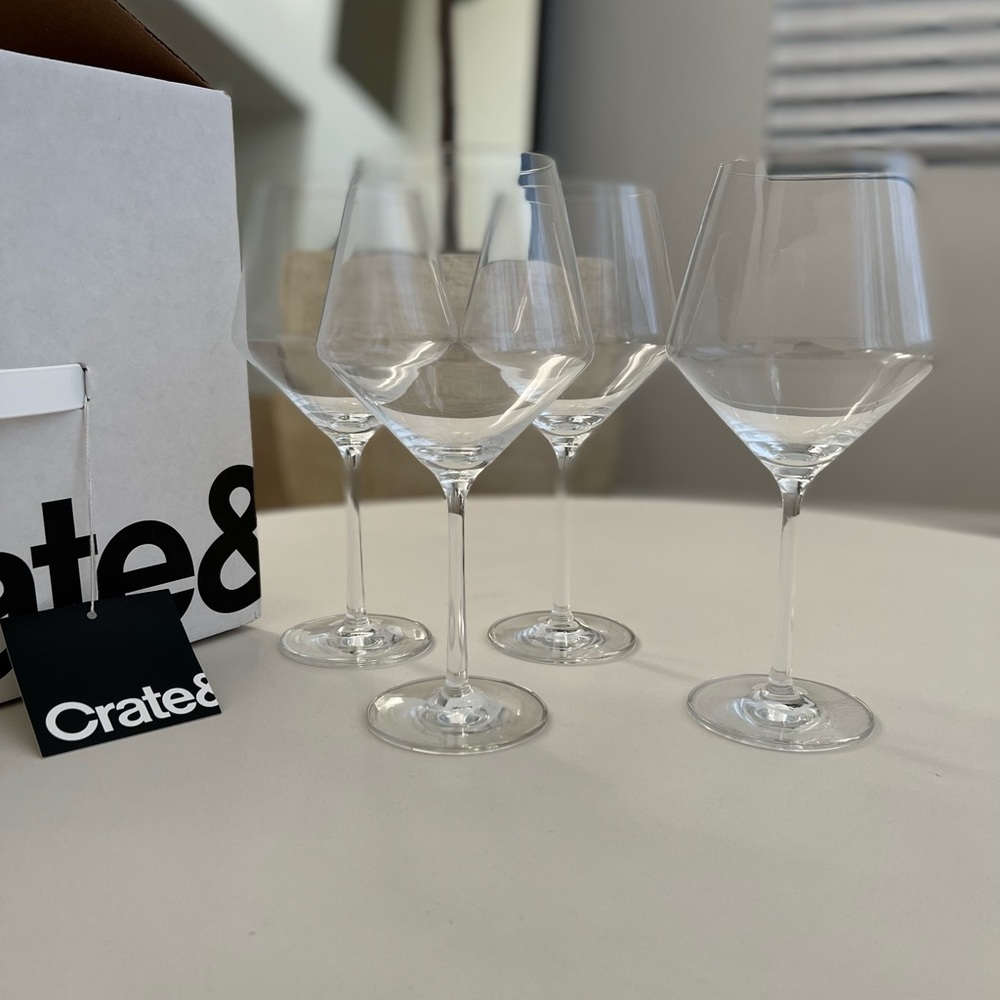 Crate & Barrel Tour Red Wine Glass Set of 4